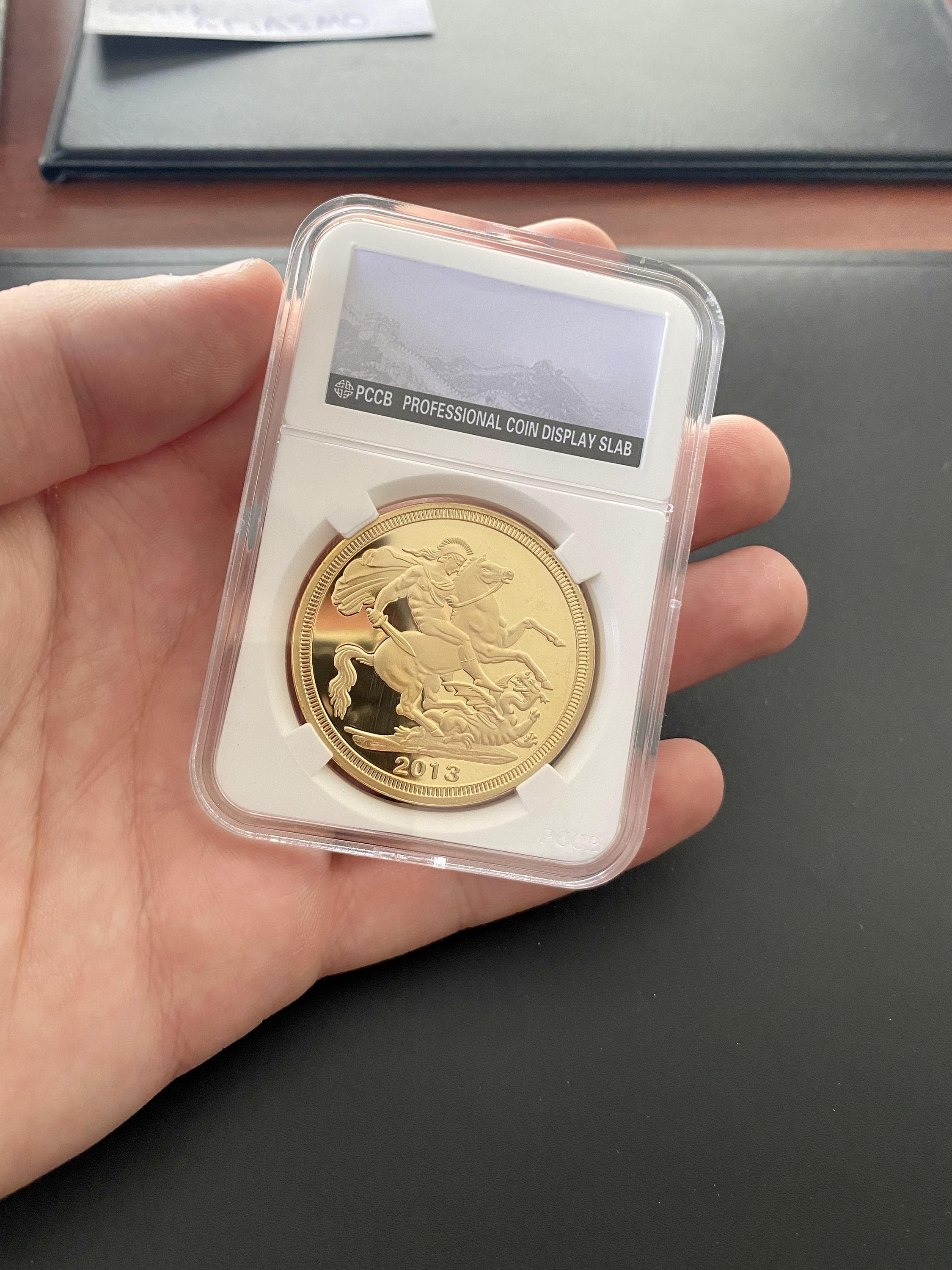 英国ソブリン金メッキ5ポンドコインエリザベス女王英国レプリカ1枚、保護コレクターケース入り - Etsy 日本