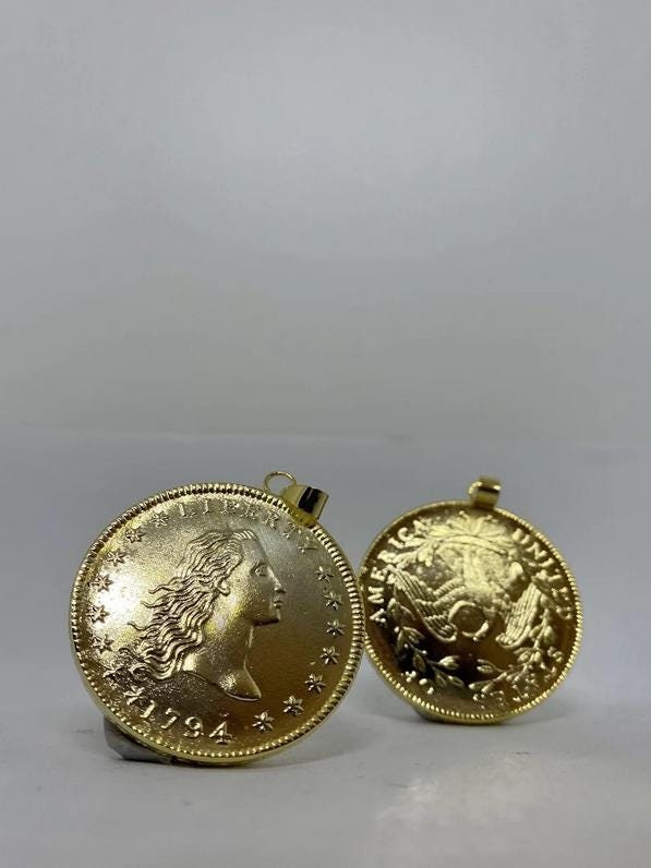 金メッキのペンダント、1794年アメリカ貨幣「フローイングヘア・ダラー 