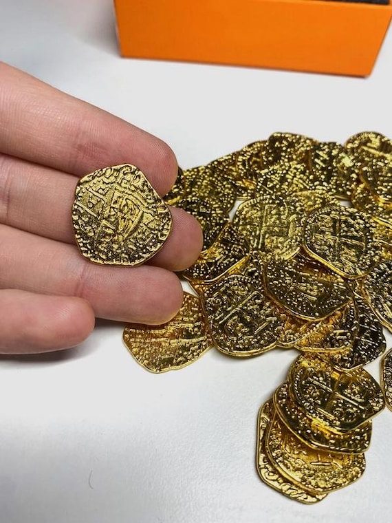 100 Pirate Coins With Wooden Treasure Chest – Golden & Silver Doubloons For Kids Play, Pirate Party Favors