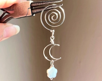 Charmed moon spiral tea bag weight