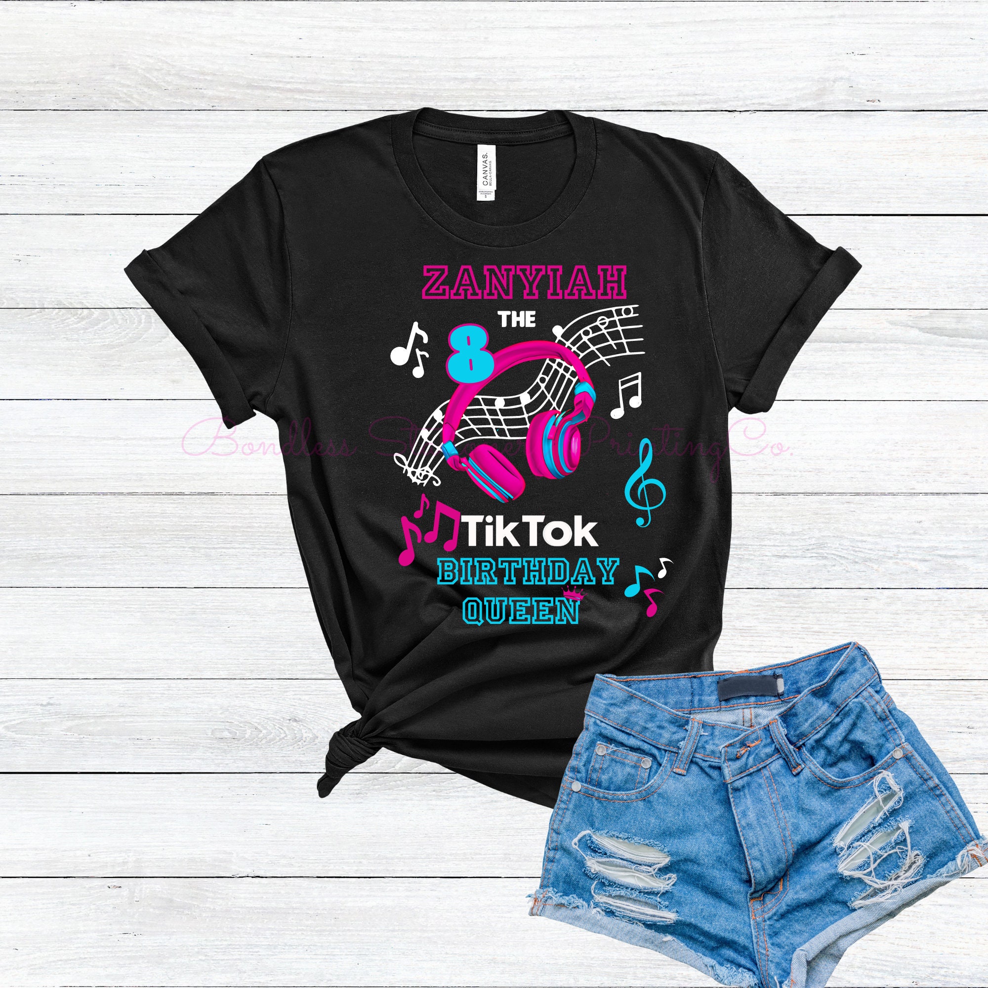 Iggy The Princess: The Tiktok Queen Of Disney Accents - wd2g918