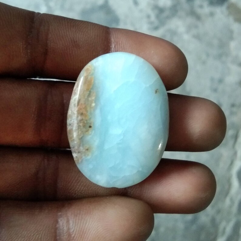 Natural Peruvian opal 37x28mm.40.30cts...1305