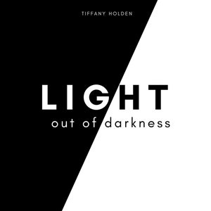 Light Out of Darkness - Productieschema en script voor kerstprogramma van de kerk; Complete gids voor het organiseren van een kerstavonddienst in de kerk