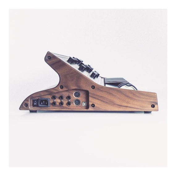 MOOG SUB PHATTY サイドパネル換装済 Moog Sub Phatty & Little Phatty Stage 2, 10mm Oak