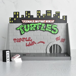 TMNT Classic 1988 Figure Display (City Sewer)