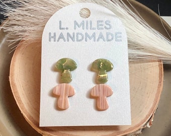 Handgemachte Pilz-Ohrstecker aus Polymer Clay: Cottagecore Schmuck
