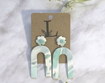 Flower and Arch earrings lightweight, hypoallergenic, Clay earrings, blue and white earrings