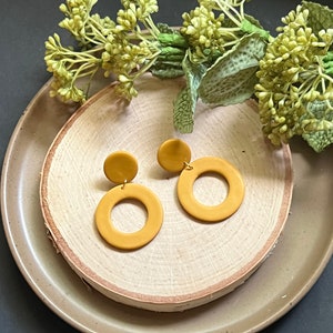 Yellow circle earrings, fall earrings, lightweight earrings, mustard yellow earrings image 3