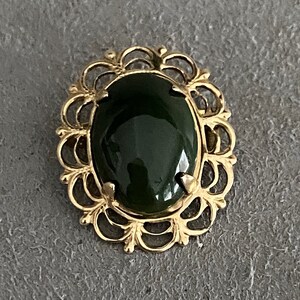 Vintage 12KGF Gold Filled Gold Tone Brooch with Jade Color Cabochon