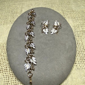 Vintage Signed TARA Gold and Silver Tone Leaf Bracelet and Clip On Earrings Set