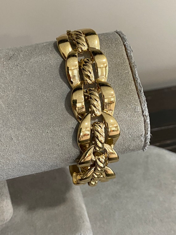 Vintage Signed Trifari TM Gold Tone Bracelet - image 2