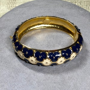 Signed Joan Rivers Enamel Flower Bracelet