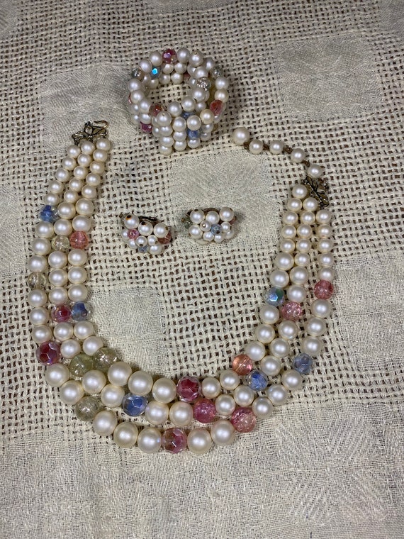 Vintage Richelieu 3 Strand Faux Pearl and Bead Ch… - image 3