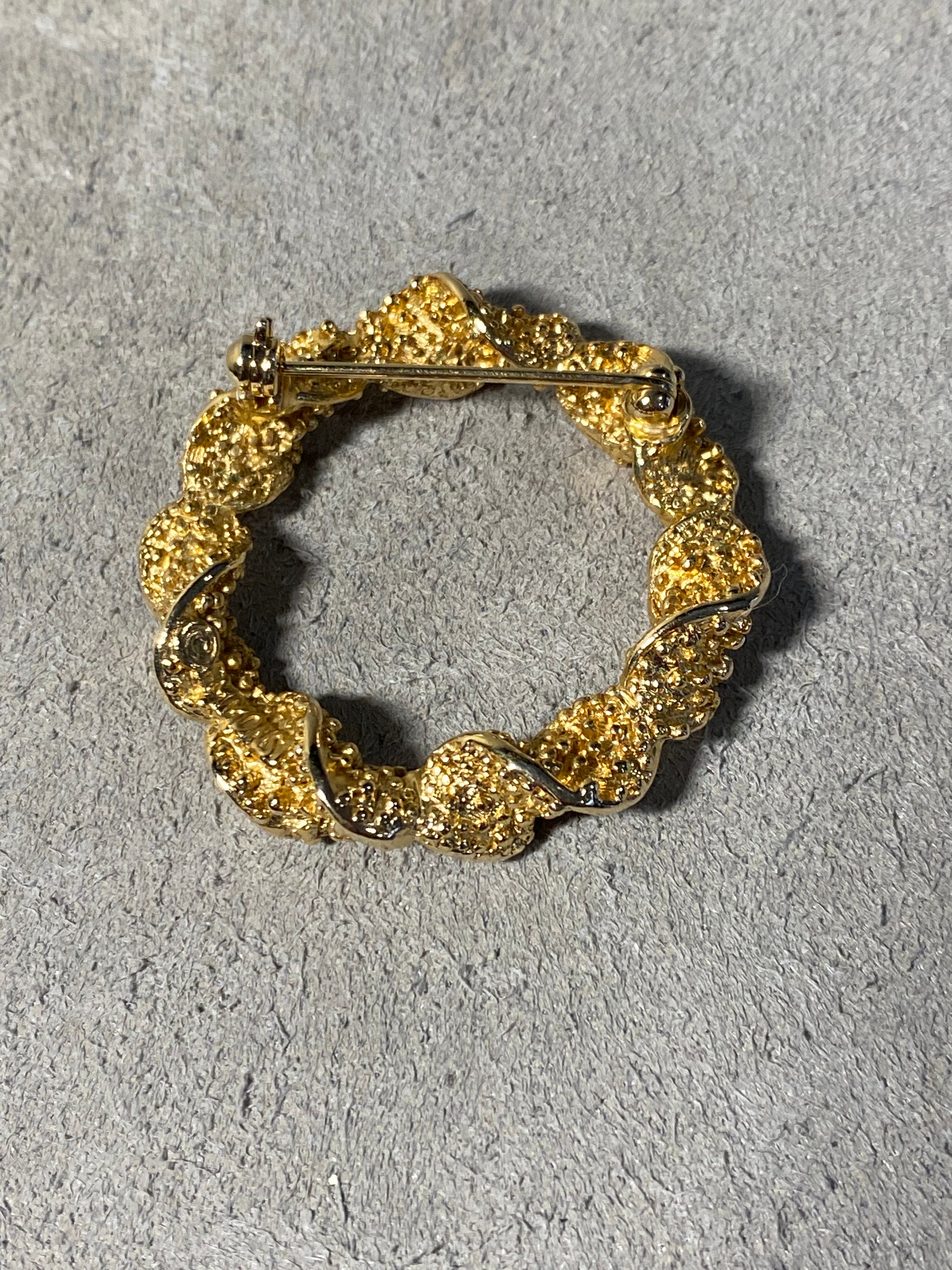 EMMONS ヴィンテージ ブローチ Vintage Signed Emmons Gold Tone Textured Twisted Circle