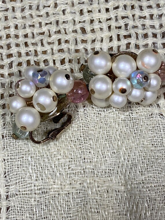Vintage Richelieu 3 Strand Faux Pearl and Bead Ch… - image 5