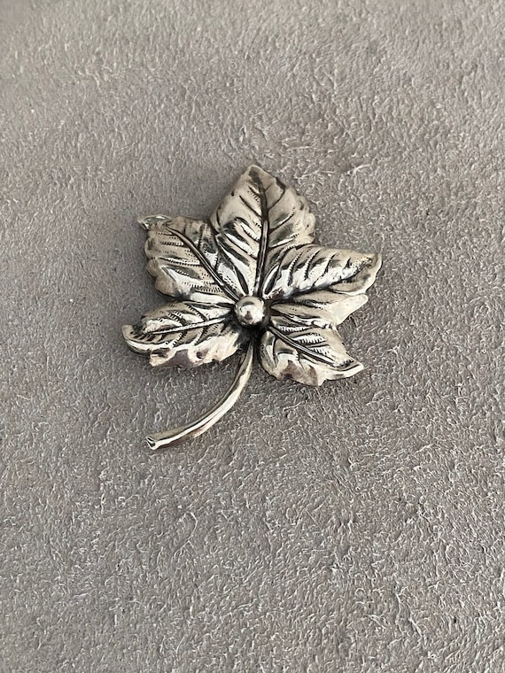 Vintage Sterling Silver Maple Leaf Brooch