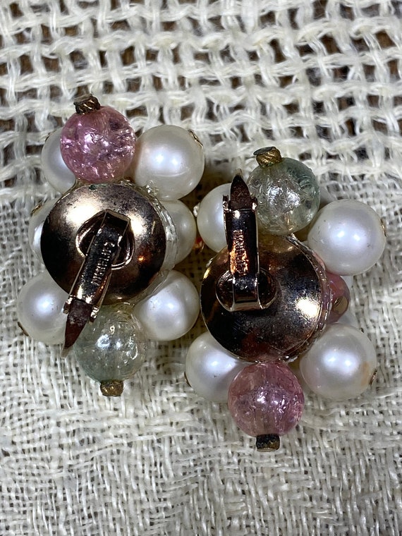 Vintage Richelieu 3 Strand Faux Pearl and Bead Ch… - image 4