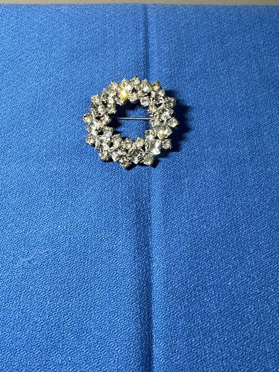 Vintage La-Rel Clear Rhinestone Wreath Brooch