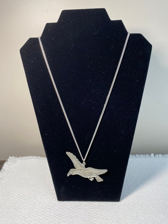 Vintage Cathedral Pewter Seagull Neckchain