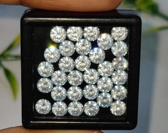 White Zircon Gemstone Round Shape Zircon Faceted Cabochon Loose Stone For Jewelry Making