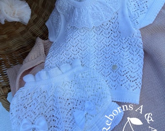 Completo in maglia Coming Home per neonato. Dimensioni Baby Real Neonato.