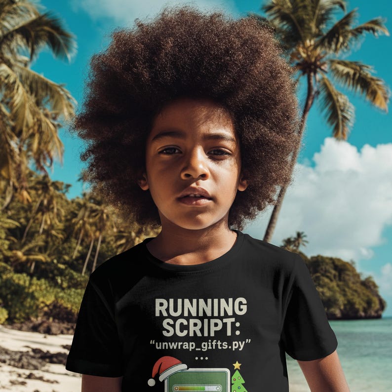 Python Weihnachten Shirt Unwrap Geschenke Lustiges Coder Programmierer Geschenk Unisex Urlaub Tee Geek Nerd Entwickler Tech Weihnachtsgeschenk für Coder Bild 3