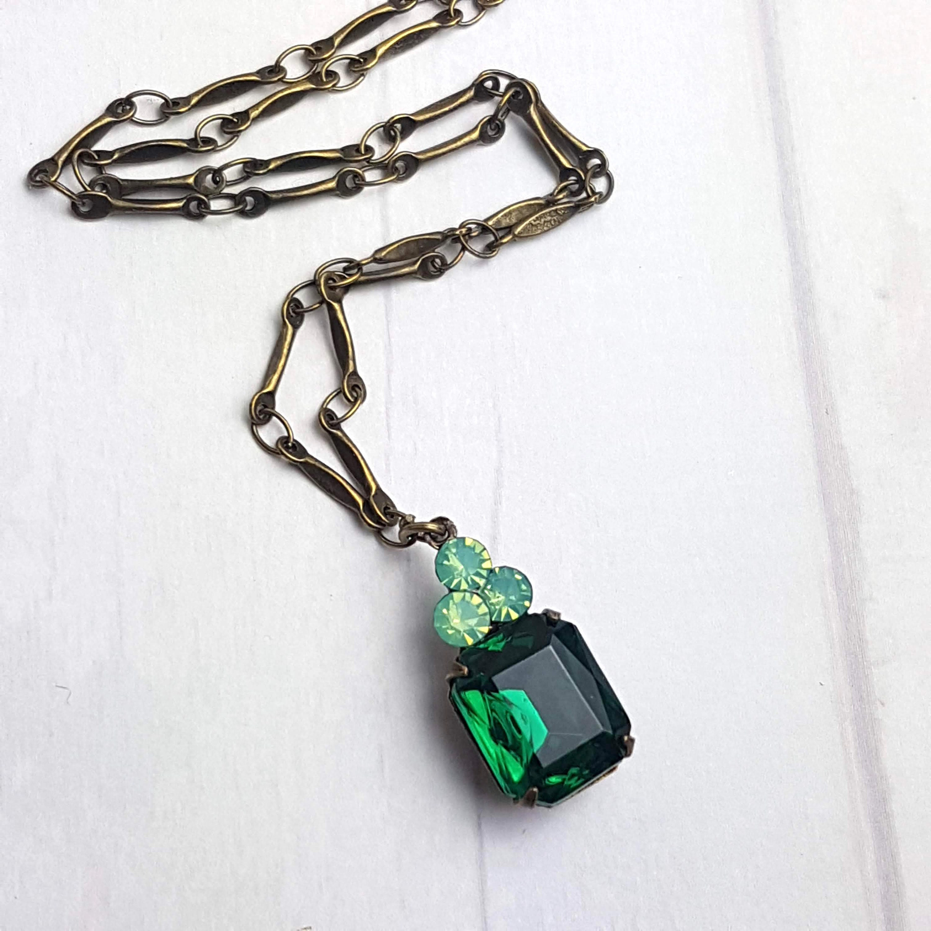 Emerald Green Necklace Vintage Jewelry 