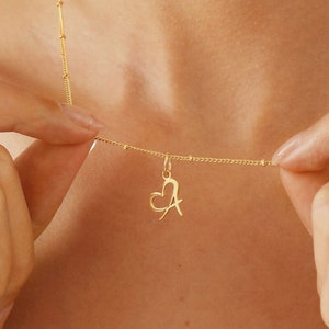 Personalisierte Herz Initial Halskette, benutzerdefinierte Buchstabe Liebe Anhänger Initialen Choker, personalisiertes Schmuck Geschenk für sie
