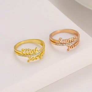 Gold rings with names for couples 2025