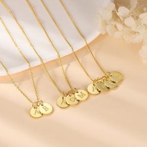Colar com múltiplas iniciais, colar com letras personalizadas para família, pingente inicial personalizado, colar de moeda para mãe, avó, presente de família