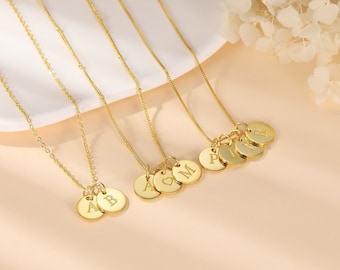 Mehrere Initialen Tag Halskette, personalisierte Buchstabe Familie Halskette Benutzerdefinierte Initial Anhänger Münze Halskette für Mama Oma Familie Geschenk