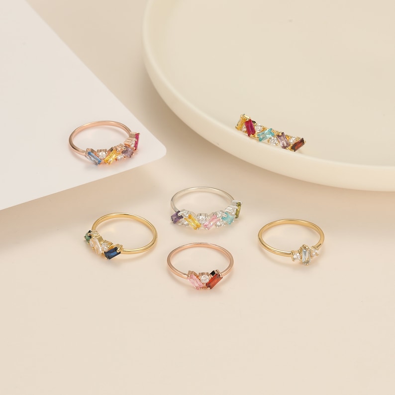 Sierlijke Baguette Birthstone Ring, Familie Birthstone, Moeder Oma Ring Cadeau, Goud Zilver Moeders Geboorte Maand Ring Gepersonaliseerd cadeau voor haar afbeelding 5