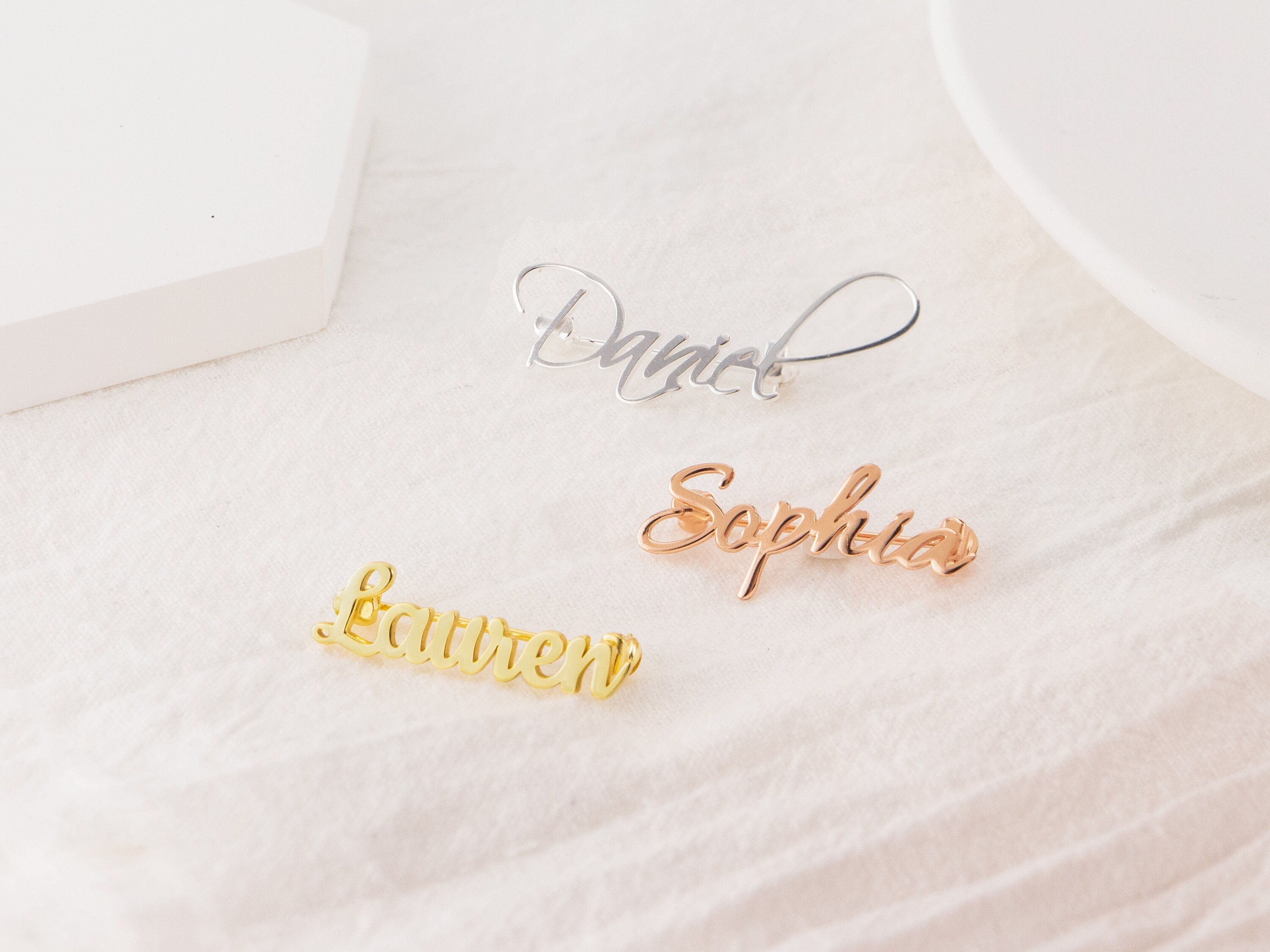 Spilla personalizzata-distintivi personalizzati in acciaio inossidabile  spille personalizzate con nome a cuore smerigliato in oro