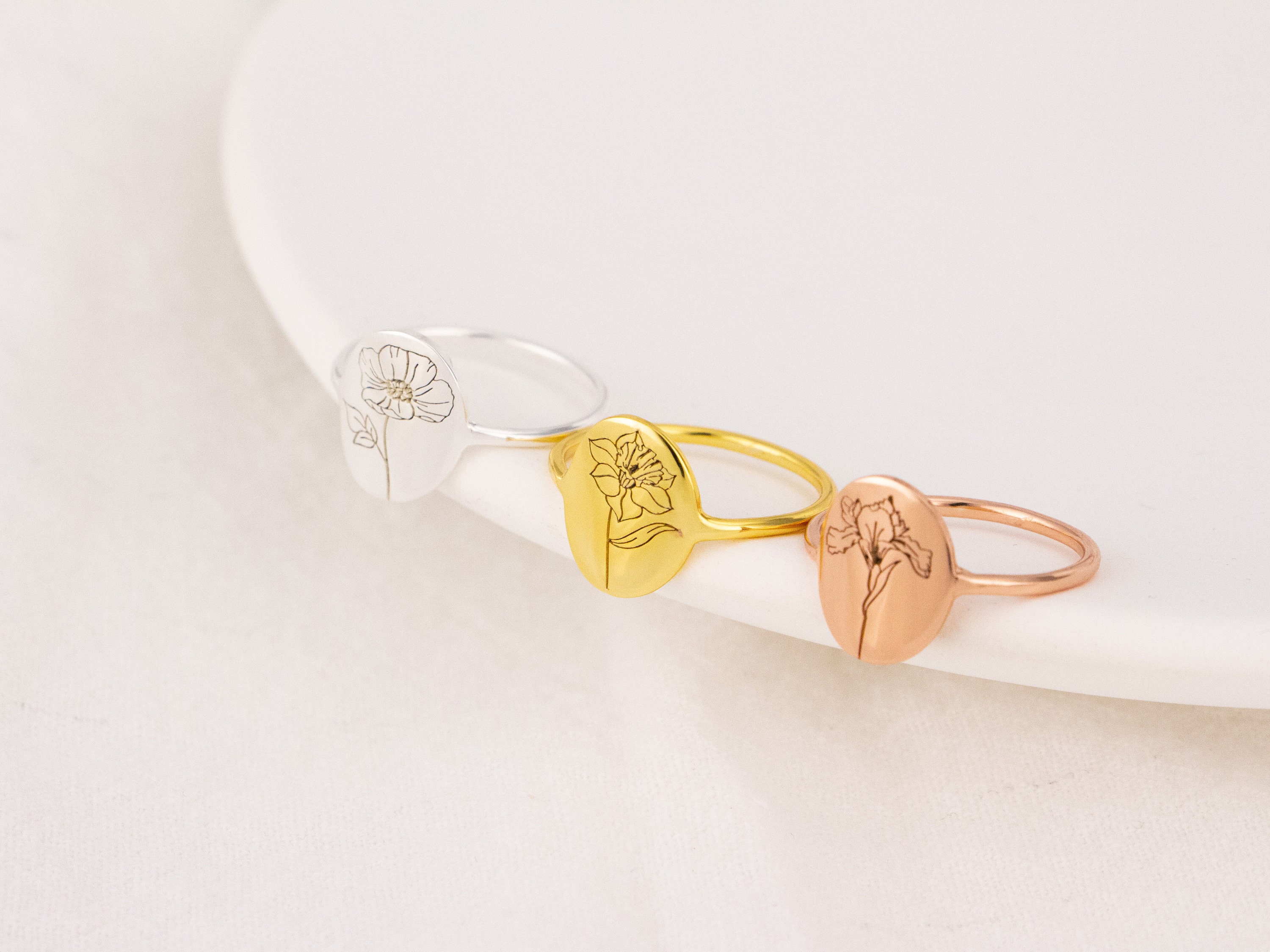Personalized Birth Flower Ring in Gold / Silver / Rose Gold | Etsy