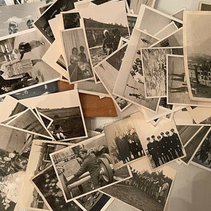 Fotos antiguas, fotografías antiguas, lote mixto de 1940 a 1970, álbumes de recortes de fotos en blanco y negro, ensamblaje de arte, collage, diario basura, pegamento