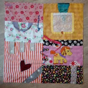 Nestelblanket Motor skills blanket Feeling blanket Employment in dementia Activity Blanket Dementia Awareness Sensory Fidget Autism