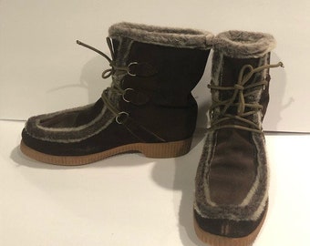 winter boots at dunham's