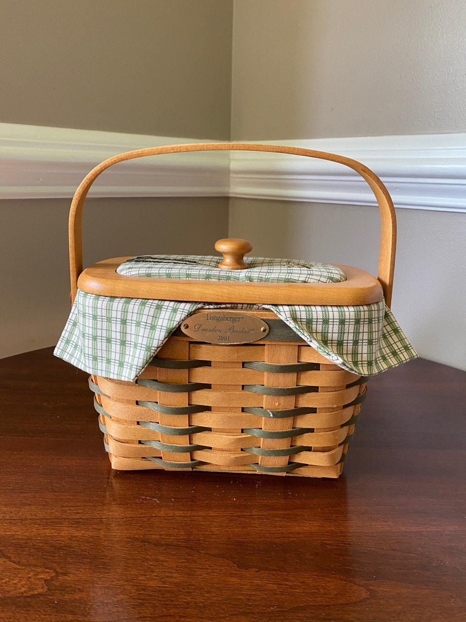Longaberger 2001 Dresden Basket With Liner, Plastic Protector and