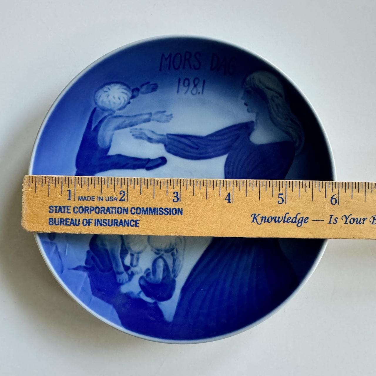 1981 Royal Copenhagen Mother's Day Plate, Reunion, Mors Dag 1981