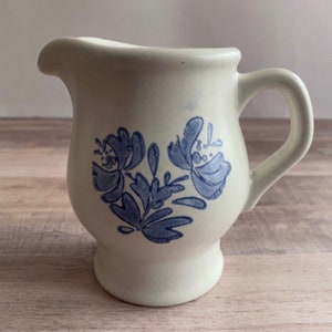 Pfaltzgraff Yorktowne Creamer; 8oz