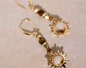 Soleil | Sun Pendant Gemstone Desert Earring, Malachite Agate and Shell Colours, 14K Gold Plated