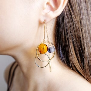 Natsu Asymmetrical Geometric Earrings, Hand-Blown Glass Beads, 14K Gold Plated, Glass Chandelier Jewelry zdjęcie 3