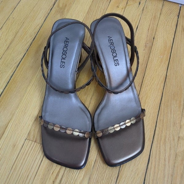 NIB Vintage 90s Aerosoles Strappy Sandals Metallic Leather Size 6