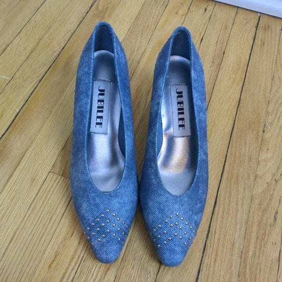 New in Box Vintage 90s Jubilee Pumps Denim Look S… - image 5