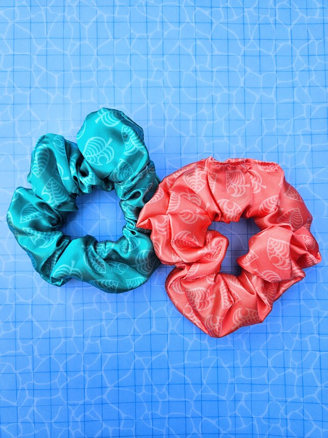 Horizon Leaf Satin Hair Scrunchie