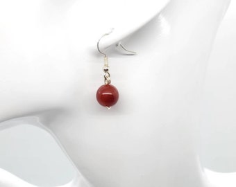 Pendientes de cristal de cornalina: joyas curativas de luna llena