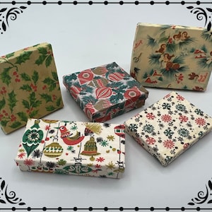 Scatole regalo natalizie in carta da regalo vintage 1/12 Download digitale stampabile in miniatura della casa delle bambole
