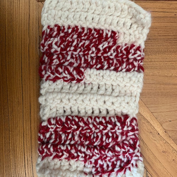 Seasonal Hot Pad, Thick Crochet Yarn Peppermint White Chocolate Colors