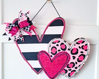 Valentine Door Hanger, Valentines Door Decor, Valentines Door Sign, Love Sign, Heart Doorhanger, gift for home, gift for women, gift for her