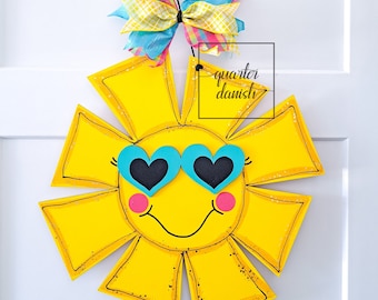 Welcome door hanger, colorful welcome home sign, summer welcome sign, spring door decor, sun door hanger, sun wall decor, gift for home